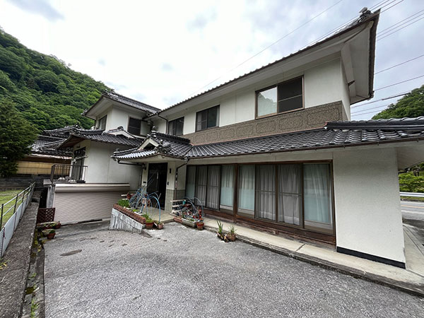 高梁市川上町地頭の空き家（No.663） 写真2