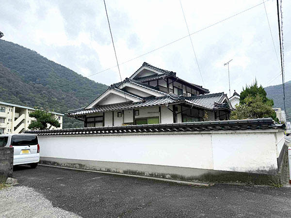 高梁市落合町阿部の空き家（No.703） 写真2
