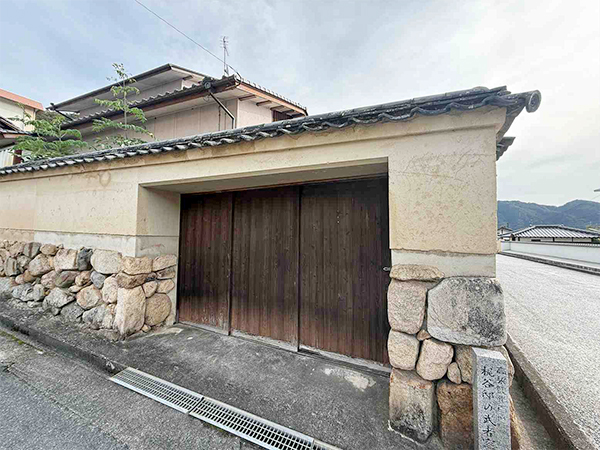 高梁市石火矢町の空き家（No.706） 写真2